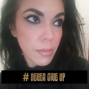 Meet your Posher, Ana